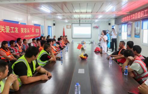 “小病挺，大病拖” 農(nóng)民工的健康保障如何破題？