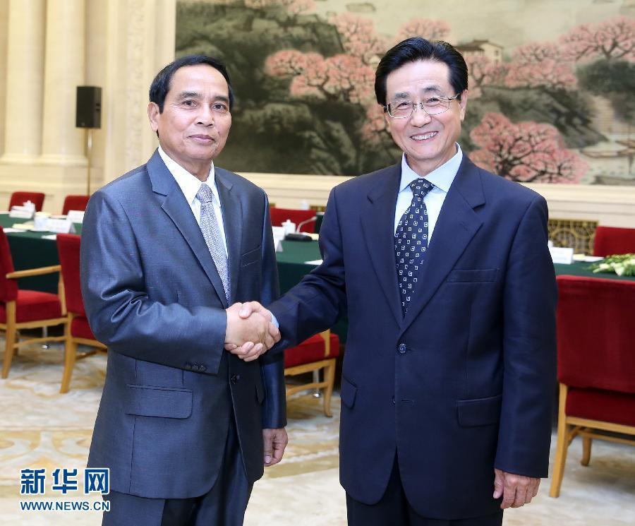 7月7日，中共中央書記處書記、中央紀(jì)委副書記趙洪祝在北京同老撾人民革命黨中央政治局委員、中央紀(jì)委書記、政府副總理本通率領(lǐng)的老撾人民革命黨代表團(tuán)舉行工作會(huì)談。新華社記者 姚大偉 攝 