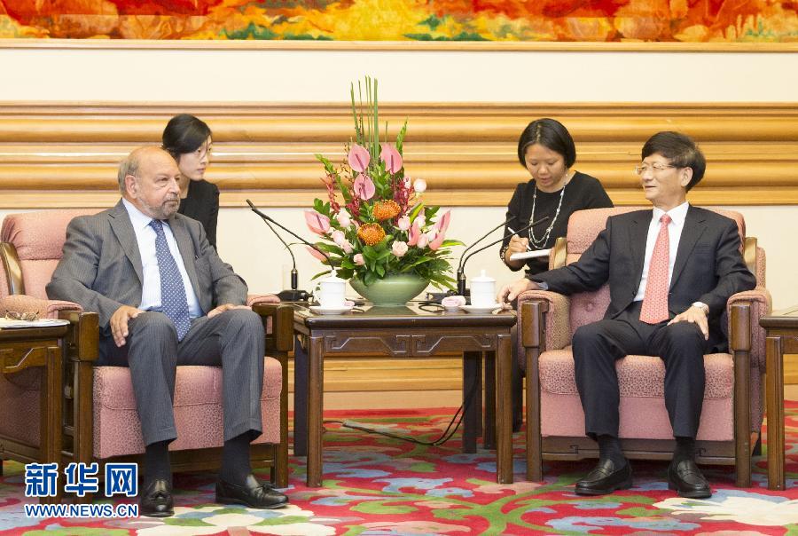 9月5日，中共中央政治局委員、中央政法委書記孟建柱在北京中南海會(huì)見國際法院院長亞伯拉罕。 新華社記者 黃敬文 攝 