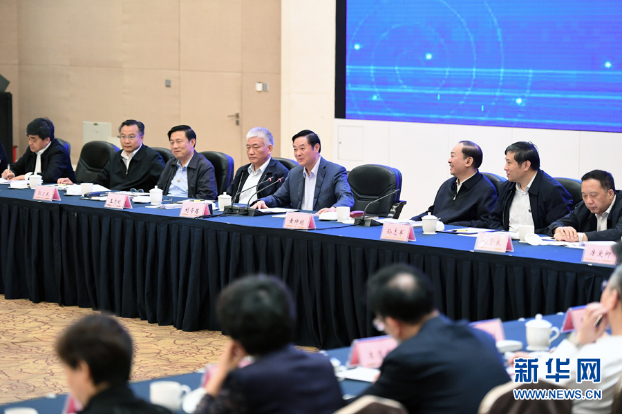 5月11日，中宣部在深圳召開深化文化體制改革座談會(huì)。中共中央政治局委員、中央書記處書記、中宣部部長(zhǎng)劉奇葆出席會(huì)議并講話。 新華社記者張領(lǐng) 攝