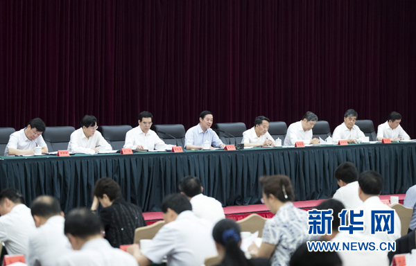 7月12日，中共中央政治局委員、中央書記處書記、中宣部部長劉奇葆在北京出席全國出版工作會(huì)議。 新華社記者 丁海濤 攝