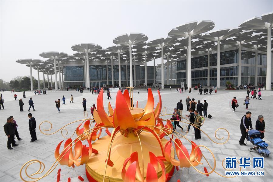 （新華全媒頭條·北京世園會(huì)·圖文互動(dòng)）（2）共繪人類生態(tài)文明美麗畫(huà)卷——從北京世園會(huì)看中國(guó)綠色發(fā)展的“世界貢獻(xiàn)”