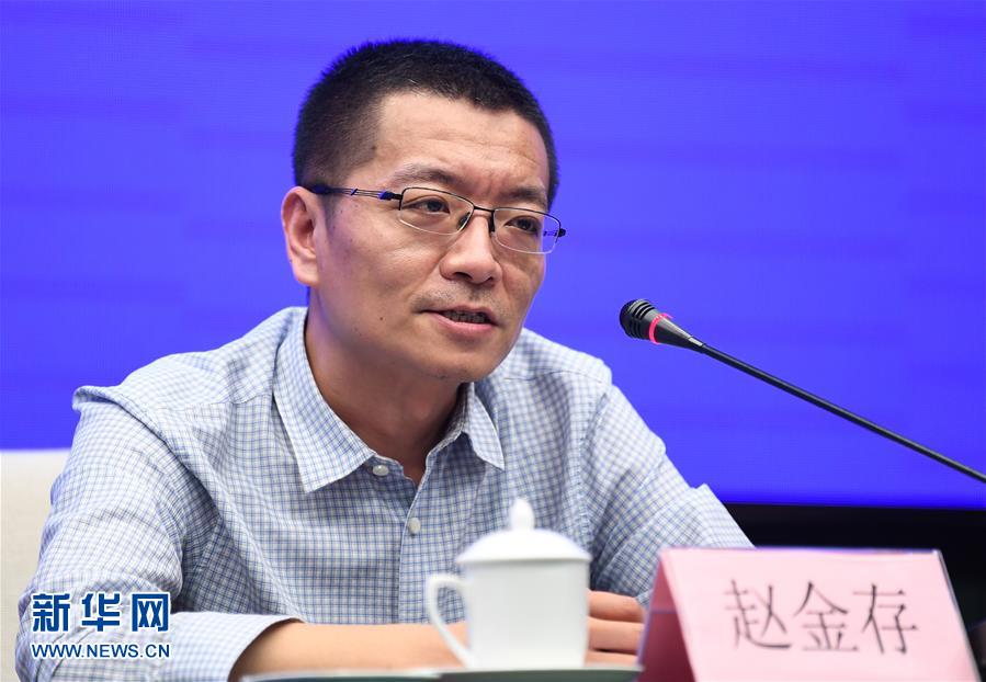 （聚焦疫情防控·圖文互動）（2）鐘南山、李蘭娟院士團隊從新冠肺炎患者糞便中分離出病毒