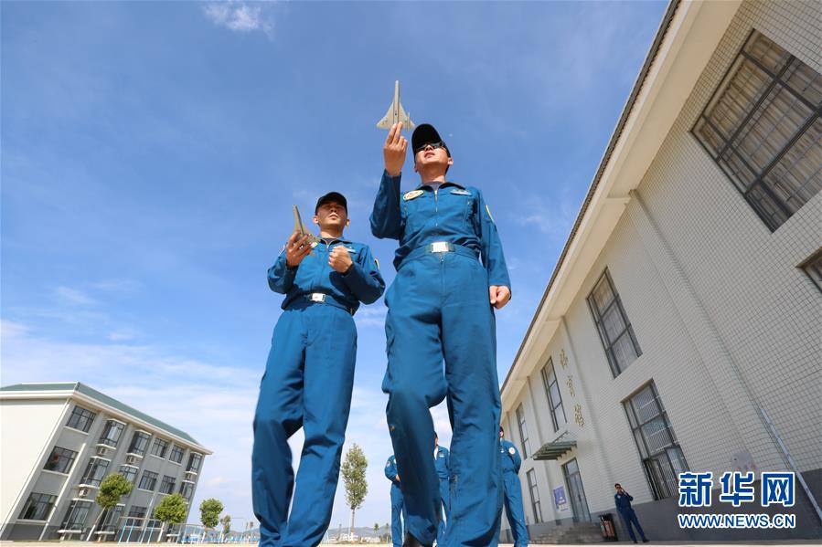 （圖文互動）（3）5290小時！中國空軍殲擊機飛行紀錄保持者光榮停飛