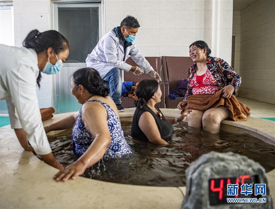 （新華全媒頭條·走向我們的小康生活·圖文互動）（10）扎西德勒，我們的新家園——西藏易地扶貧搬遷搬出幸福美好新生活
