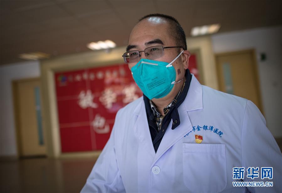 （抗疫先進(jìn)事跡·圖文互動）（3）張定宇：疫情“暴風(fēng)眼”里，“漸凍”之軀與時間賽跑