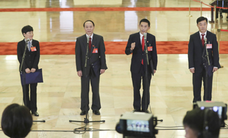 邱賽珍、張蜀新、潘克剛、李新民代表接受采訪
