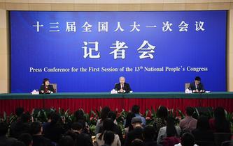 國務院扶貧辦主任劉永富就“打好精準脫貧攻堅戰(zhàn)”答記者問