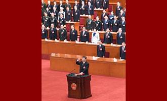 習(xí)近平當(dāng)選國(guó)家主席、中央軍委主席