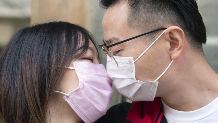 武漢新婚夫妻：經(jīng)此一疫，更懂家的分量