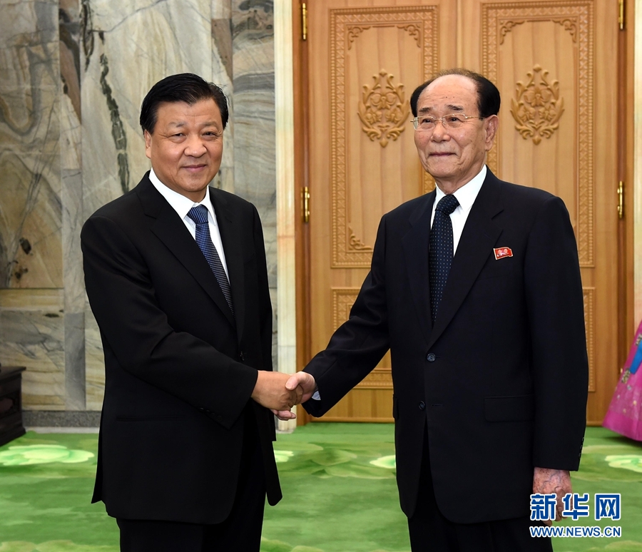 10月10日，正在朝鮮訪問的中共中央政治局常委、中央書記處書記劉云山在平壤會見朝鮮勞動黨中央政治局常委、最高人民會議常任委員會委員長金永南。 新華社記者 饒愛民 攝
