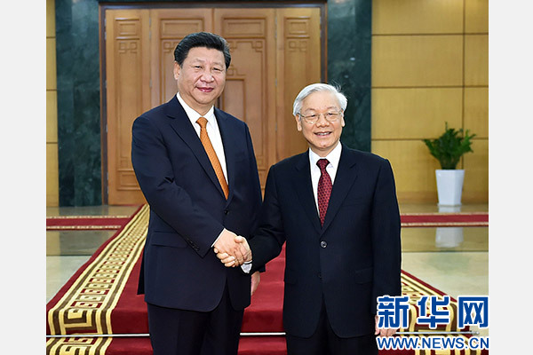 11月5日，中共中央總書記、國(guó)家主席習(xí)近平在河內(nèi)同越共中央總書記阮富仲舉行會(huì)談。 新華社記者李濤攝