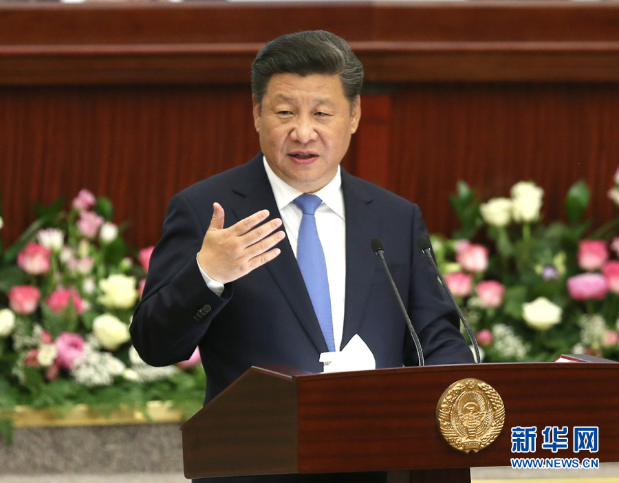 6月22日，國(guó)家主席習(xí)近平在塔什干烏茲別克斯坦最高會(huì)議立法院發(fā)表題為《攜手共創(chuàng)絲綢之路新輝煌》的重要演講。 新華社記者馬占成攝