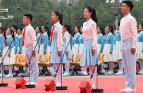 聽共青團(tuán)員和少先隊(duì)員的心聲：請(qǐng)黨放心，強(qiáng)國(guó)有我！